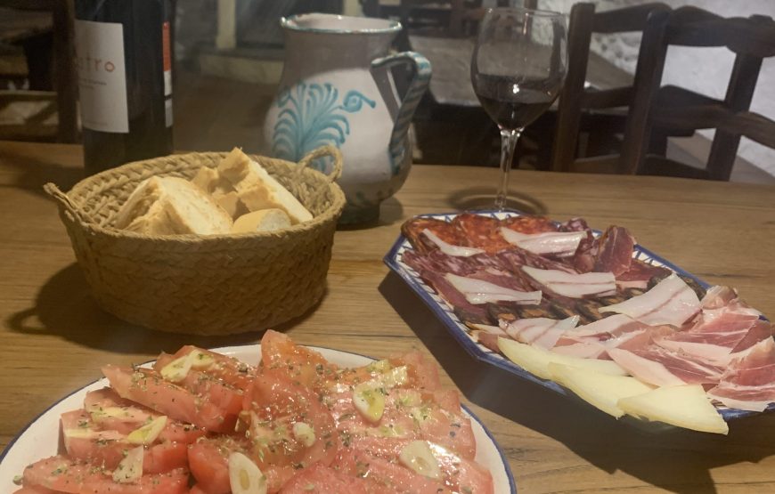Degustación de jamón, quesos, embutidos y vino en la Alacena